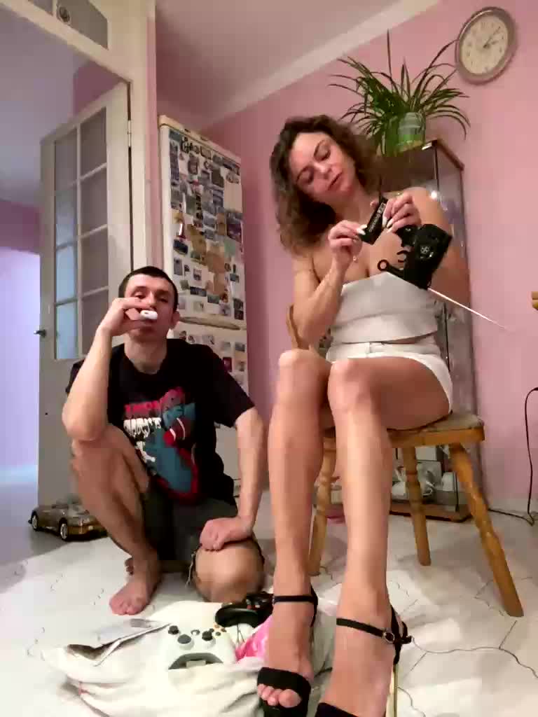 Easy-Li Adult Chat April 16, 2026