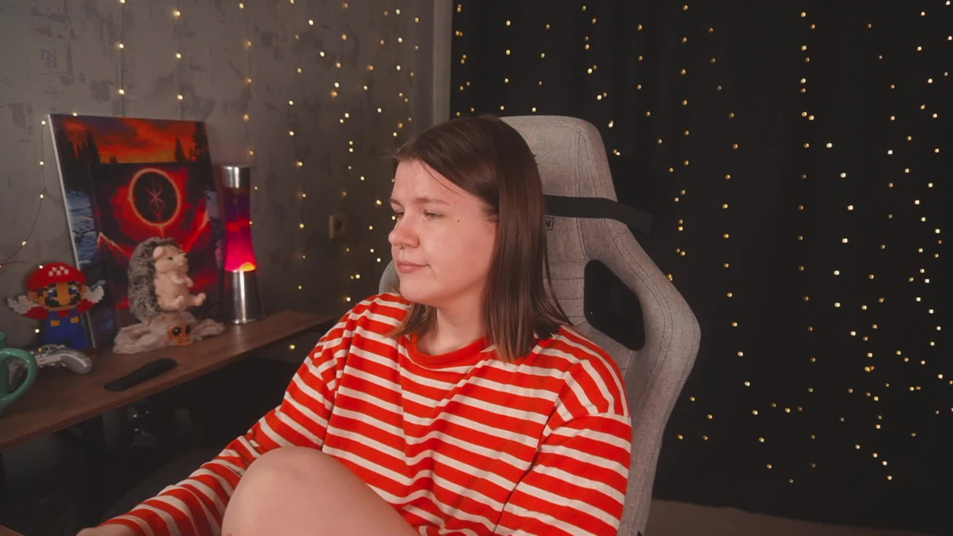 cutesoneckaaa Adult Chat April 16, 2026