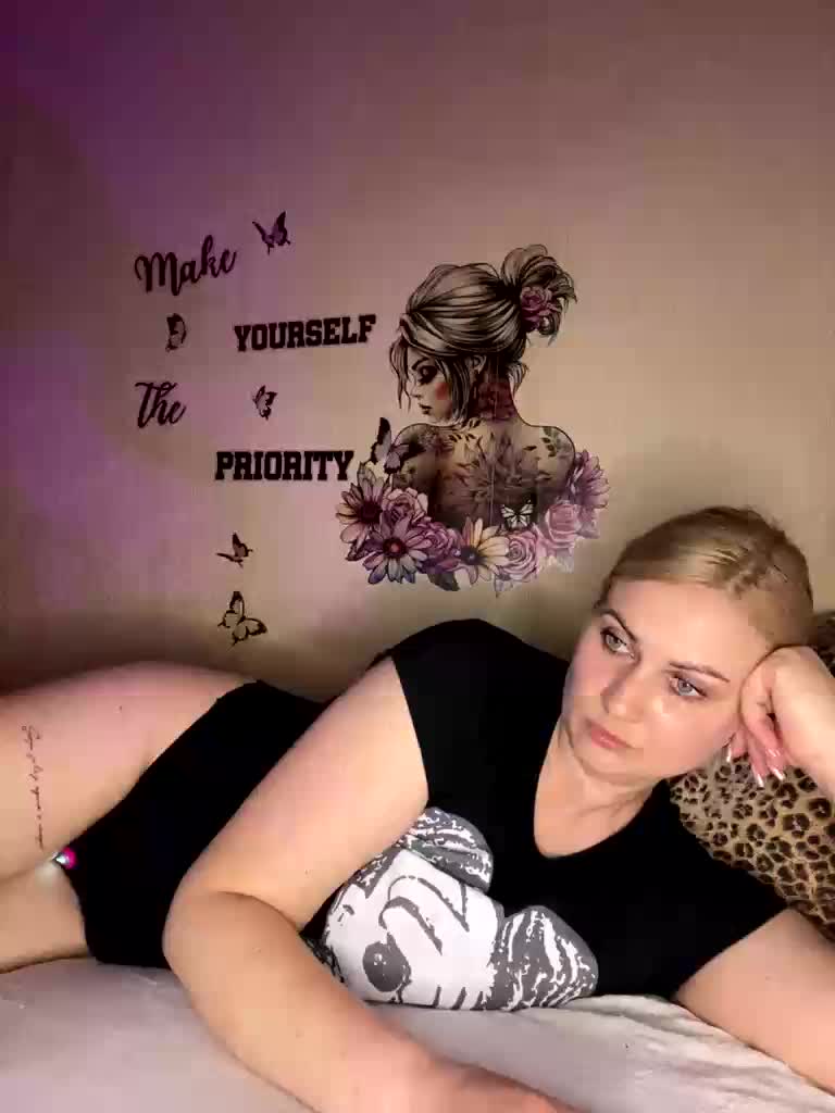 Alinka11127 Adult Chat April 17, 2026