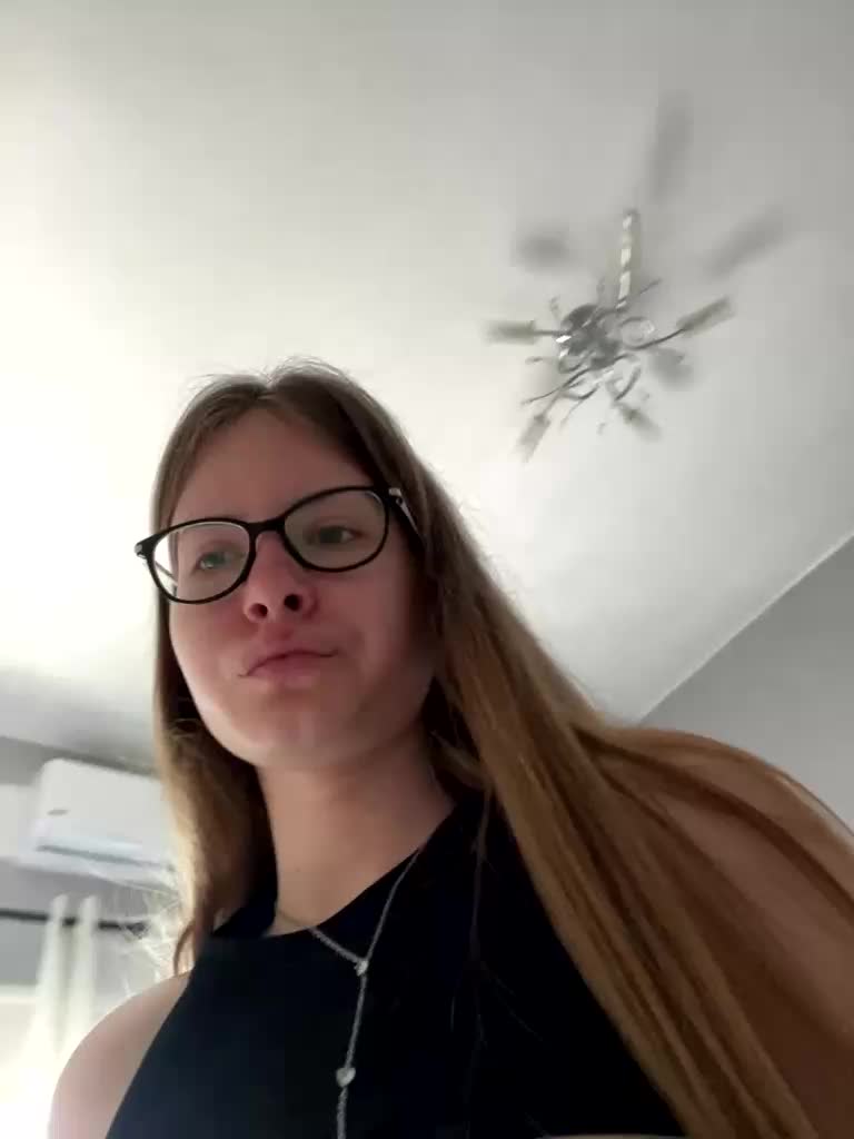 Luxxu Adult Chat April 16, 2026