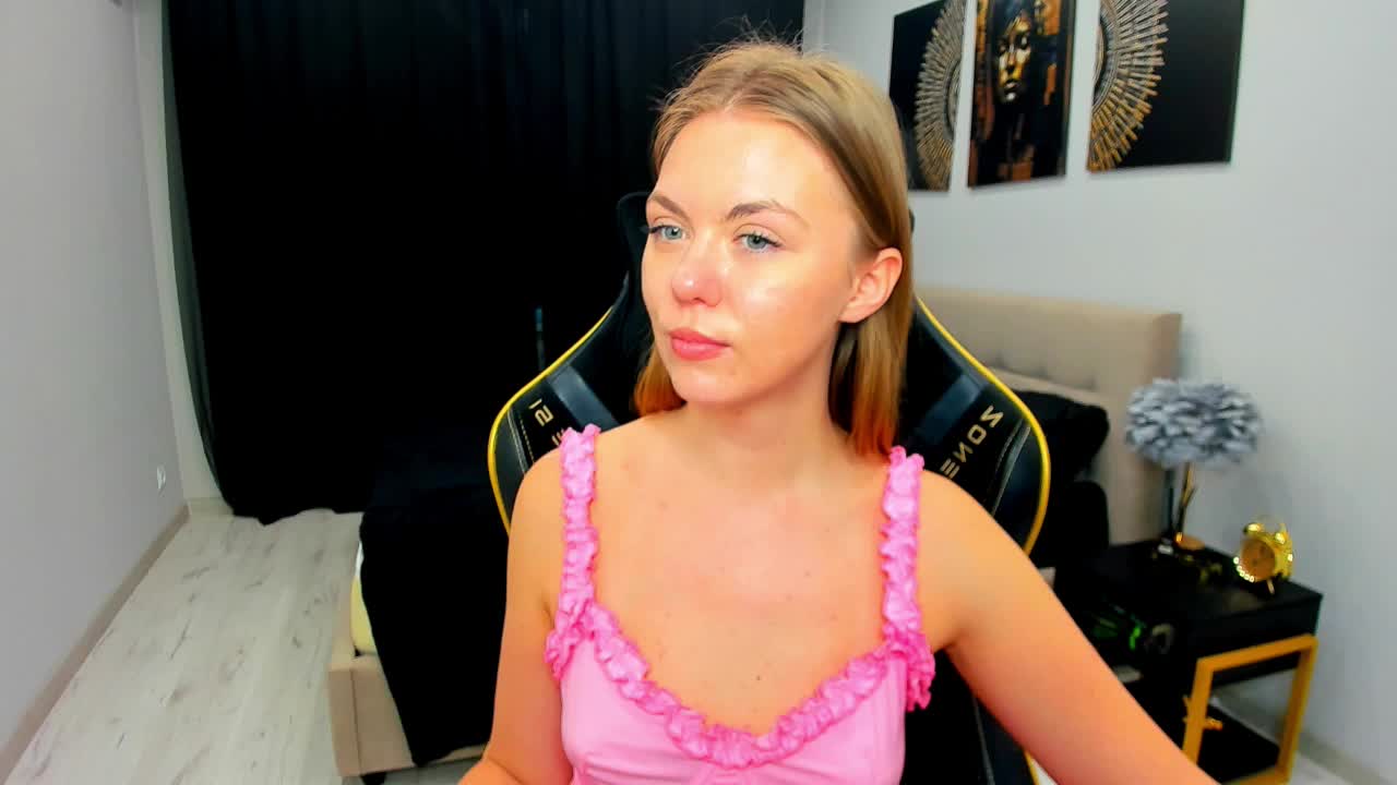 Strawberrye Adult Chat April 16, 2026