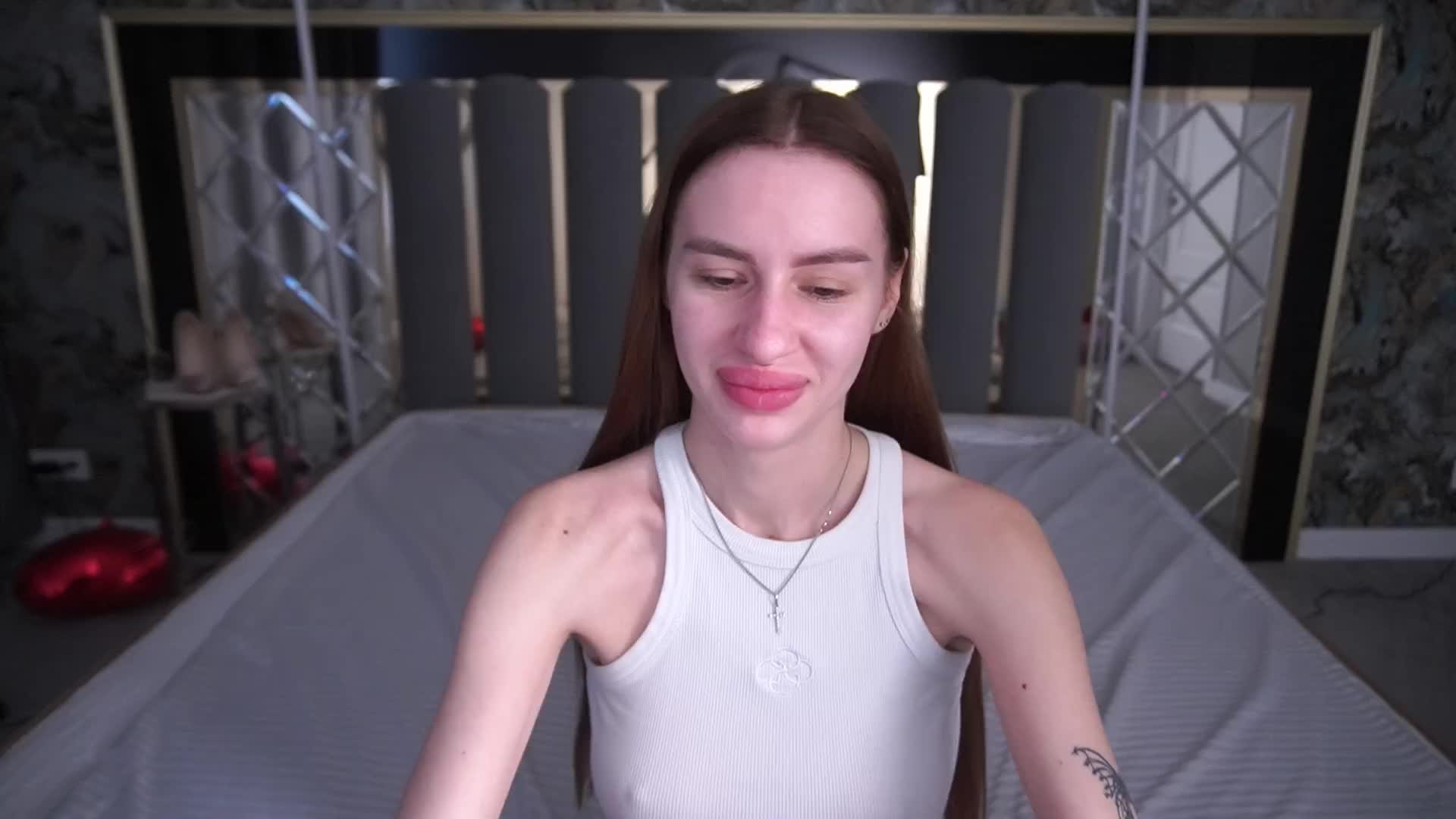 SnowWhiteee Adult Chat April 16, 2026
