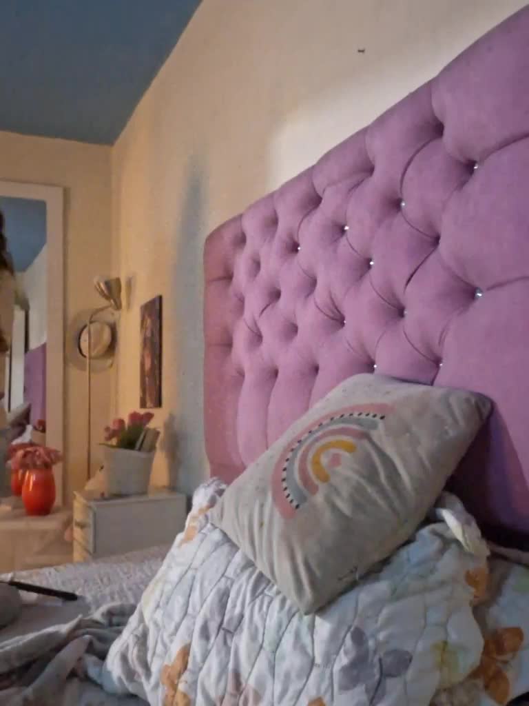 Elekttra_ Adult Chat April 16, 2026