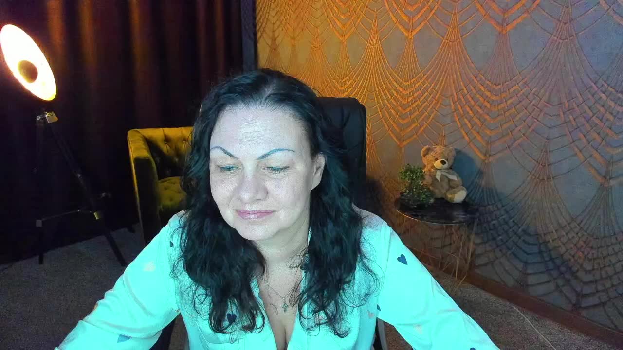 IrissMoon Adult Chat April 16, 2026