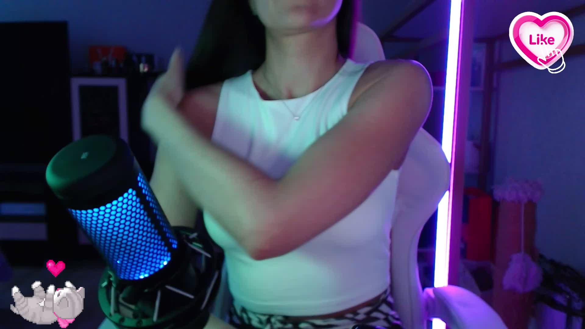 QWEENII Adult Chat April 17, 2026