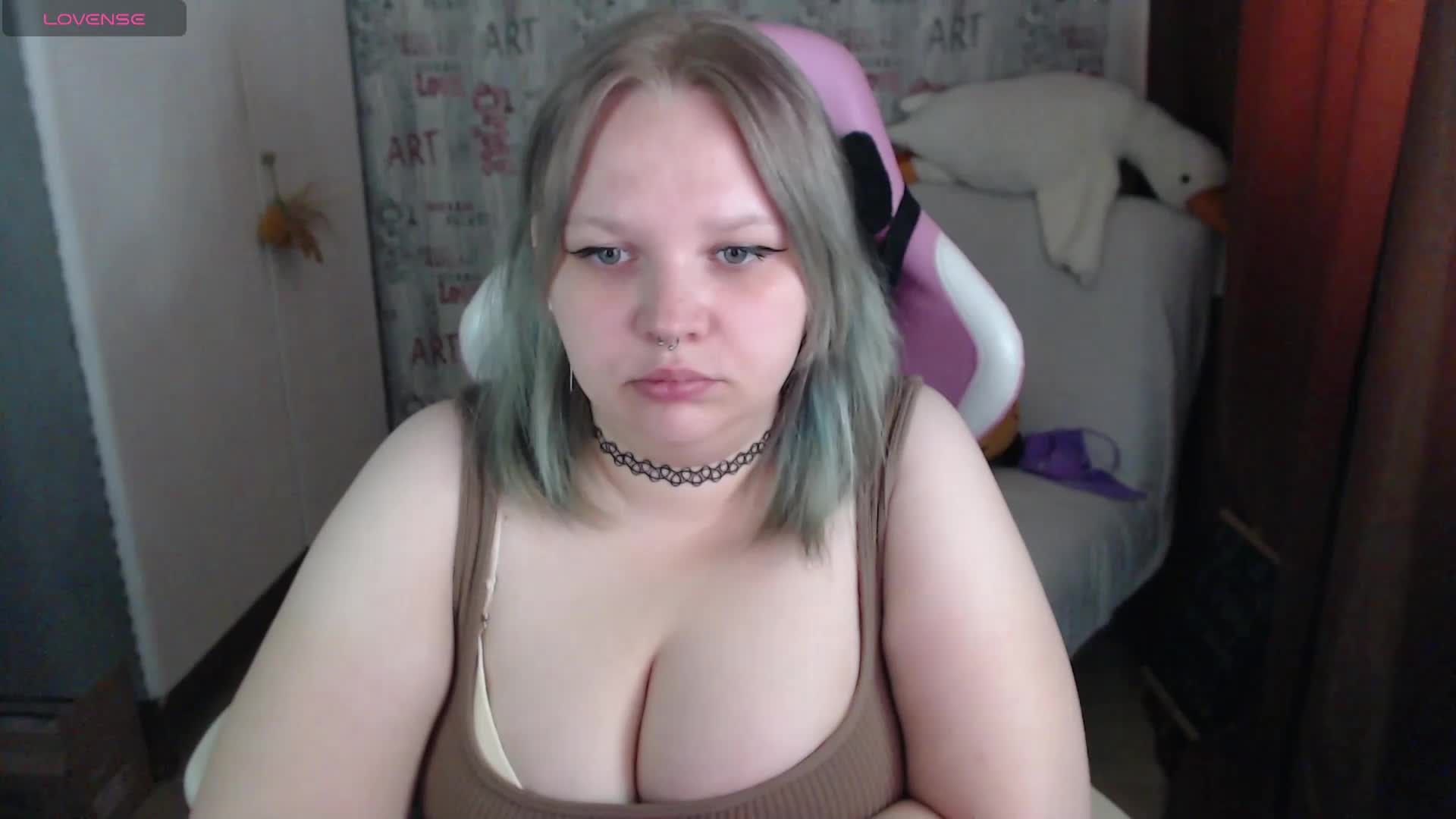-MeooW- Adult Chat April 17, 2026