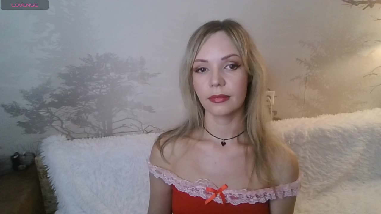 Red_Rose_98 Adult Chat April 17, 2026