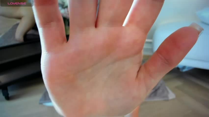 girl_next_door19 Adult Chat April 17, 2026