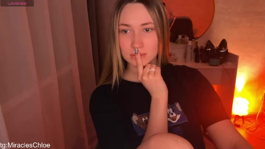 _chloe_miller_ Adult Chat April 17, 2026