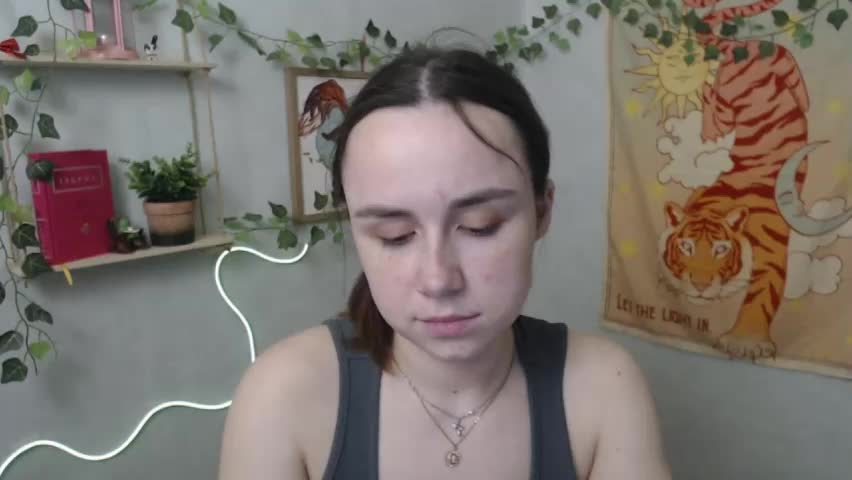 veryveryvery_shy Adult Chat April 17, 2026
