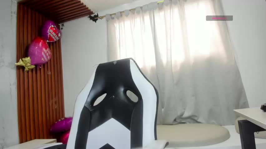 adhara_messy Adult Chat April 17, 2026