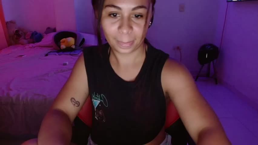 chiara_20 Adult Chat April 17, 2026