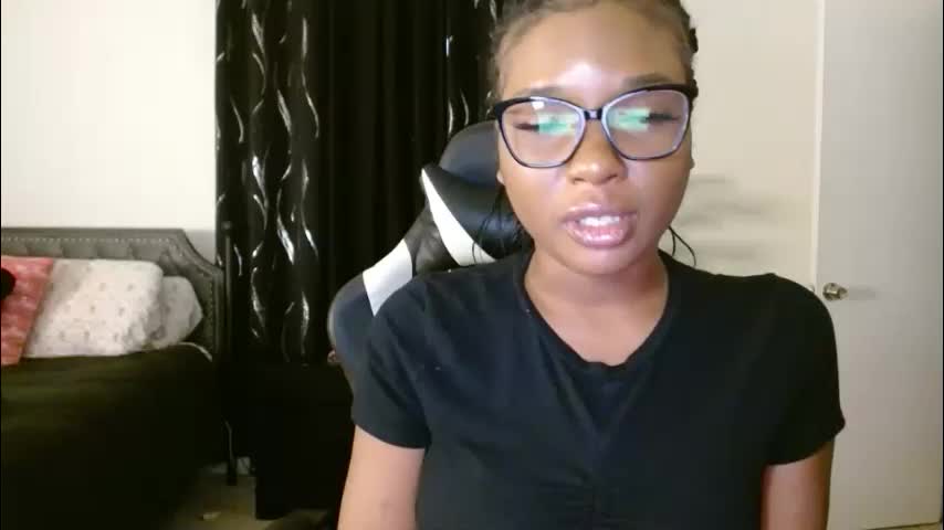 krystalblakexxx Adult Chat April 17, 2026