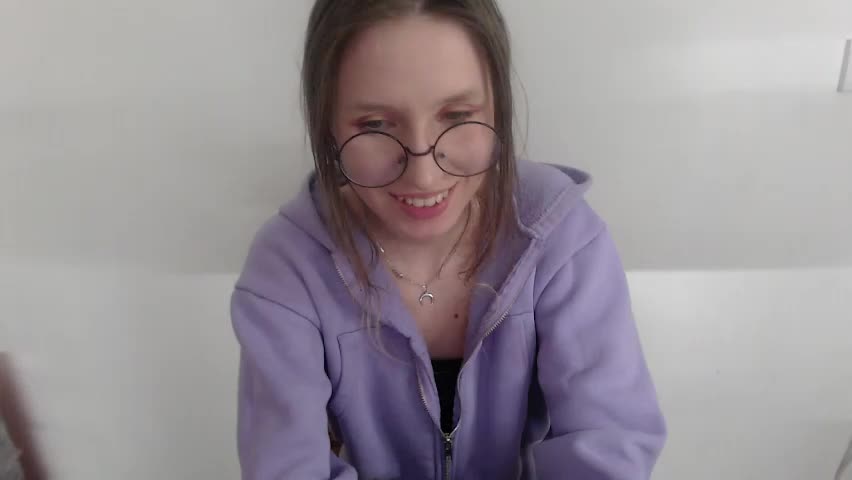 _hanna_moon_ Adult Chat April 17, 2026