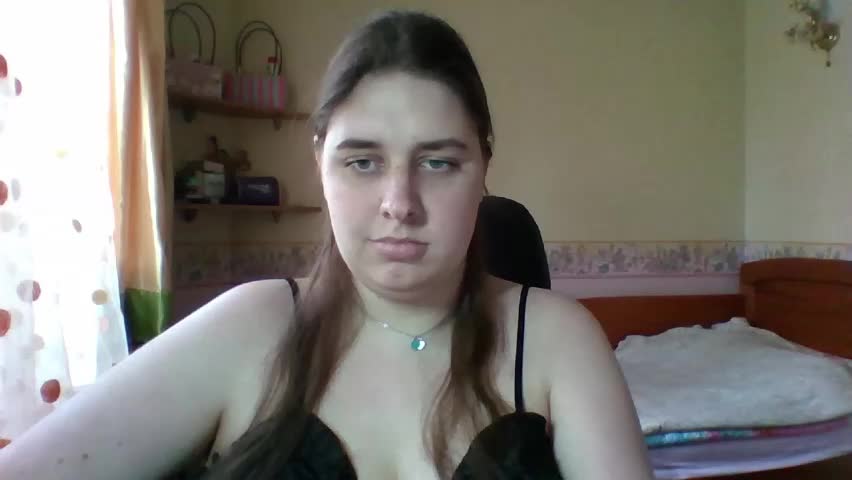 hess_luna_ Adult Chat April 17, 2026