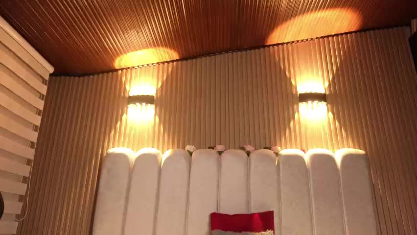 melanny_petite Adult Chat April 17, 2026