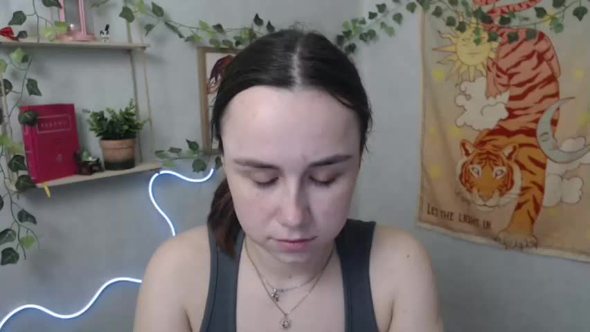 veryveryvery_shy Adult Chat April 17, 2026