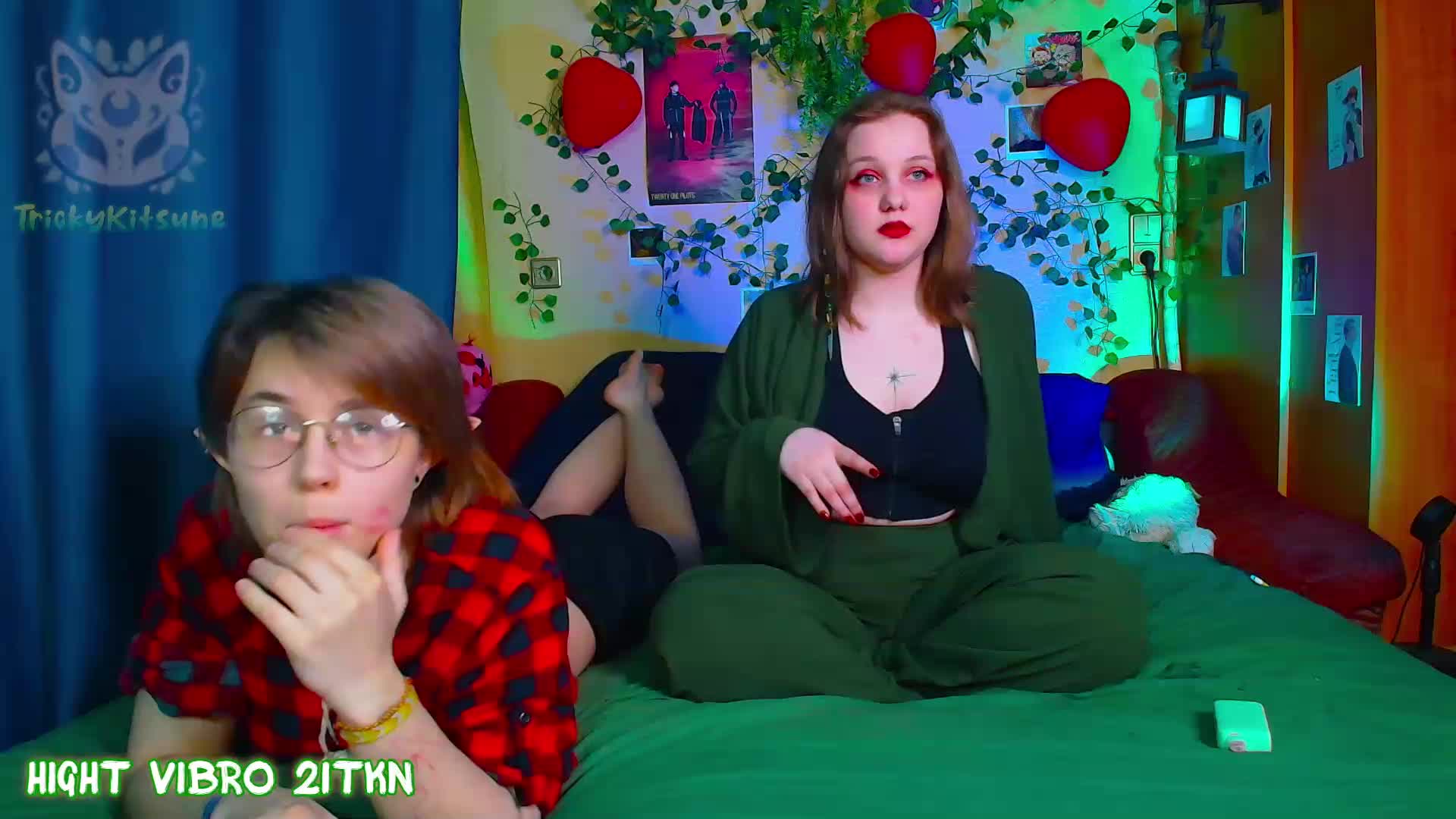 Tricky_Kitsune Adult Chat April 17, 2026