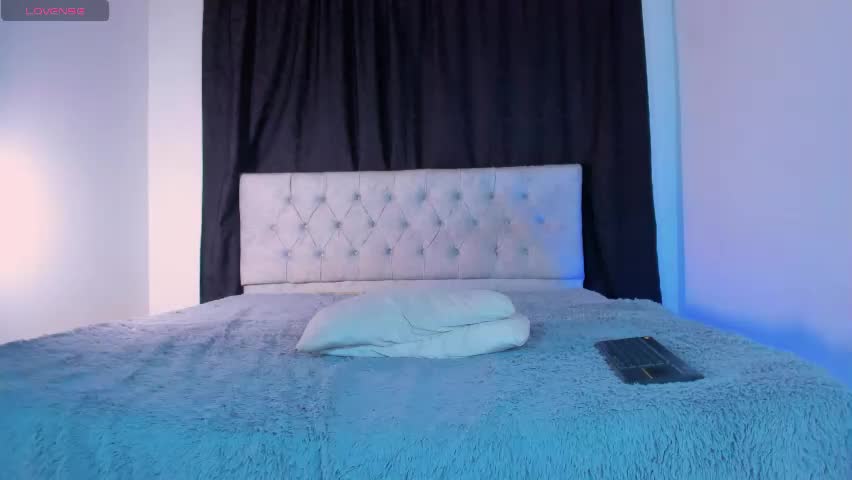 sara_marin18 Adult Chat April 17, 2026