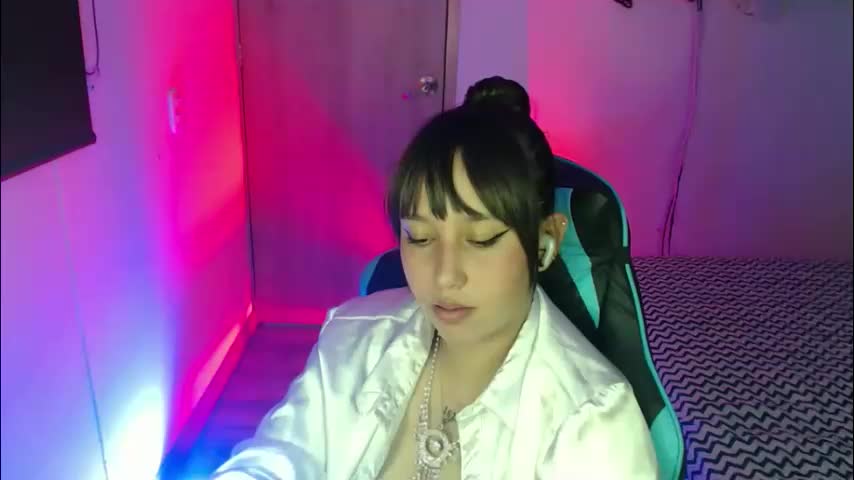 skarlet_adams Adult Chat April 17, 2026