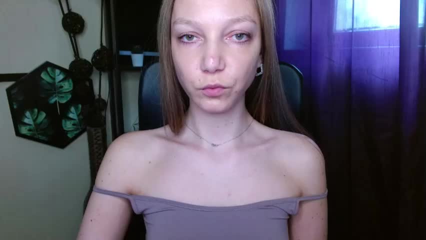 emilly_xkiss Adult Chat April 17, 2026