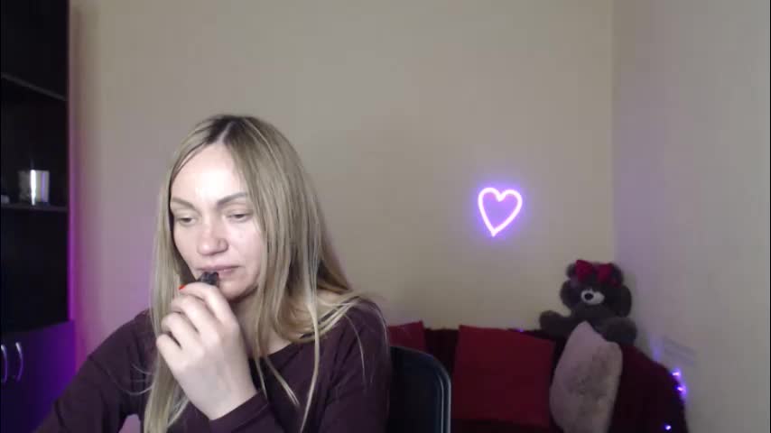 mikkey_mouse8 Adult Chat April 17, 2026
