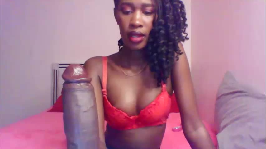 petitequeen099 Adult Chat April 17, 2026