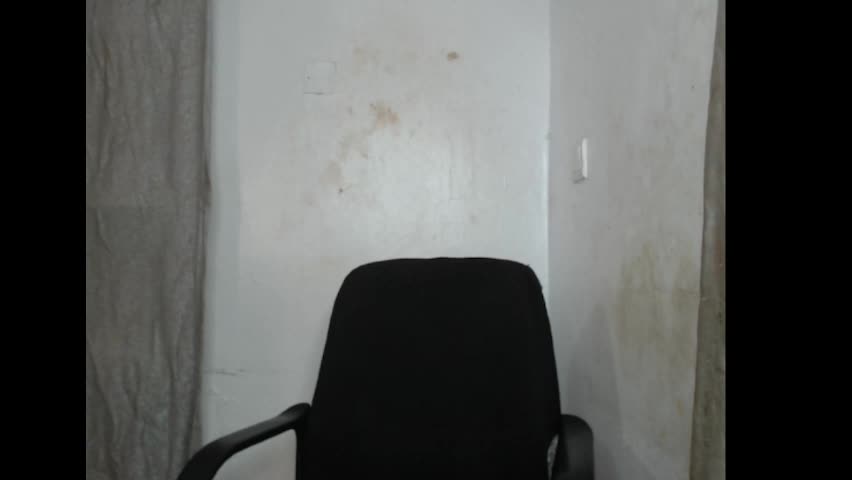 freaky_girl23 Adult Chat April 17, 2026