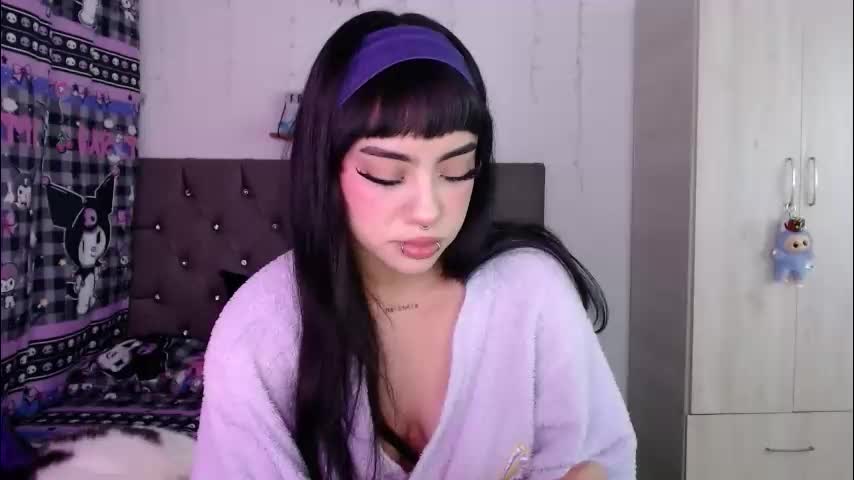 cat_mila_ Adult Chat April 17, 2026