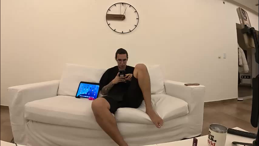 maferalvarezxxx Adult Chat April 17, 2026