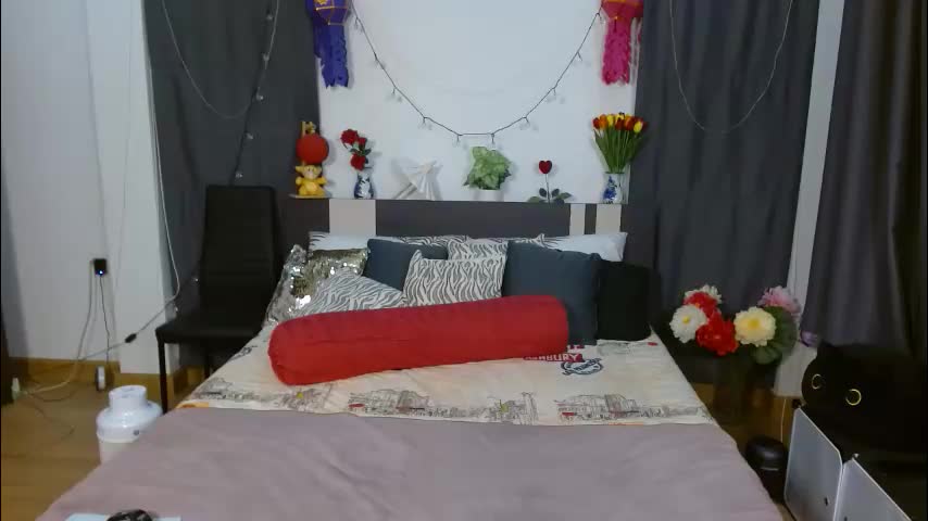 yourmysterycharm Adult Chat April 17, 2026