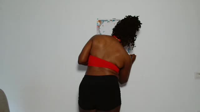 madamindigo Adult Chat April 17, 2026