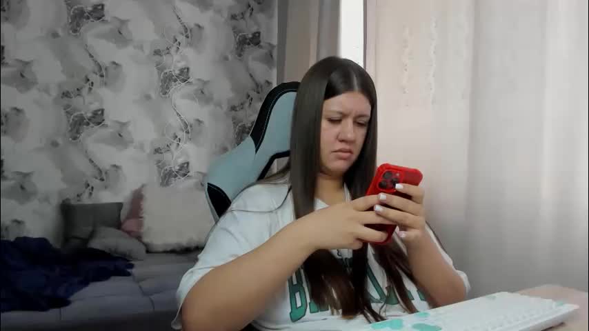 elisa_kollin Adult Chat April 17, 2026