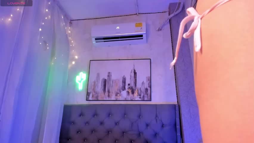 karolina_vince Adult Chat April 17, 2026