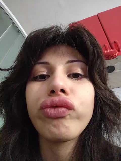 Tinablackkk Adult Chat April 18, 2026