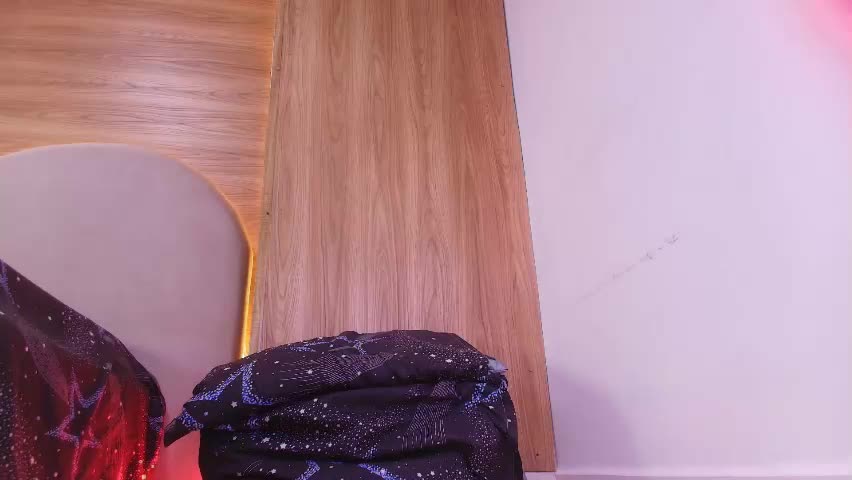 kiaralopez_ Adult Chat April 17, 2026