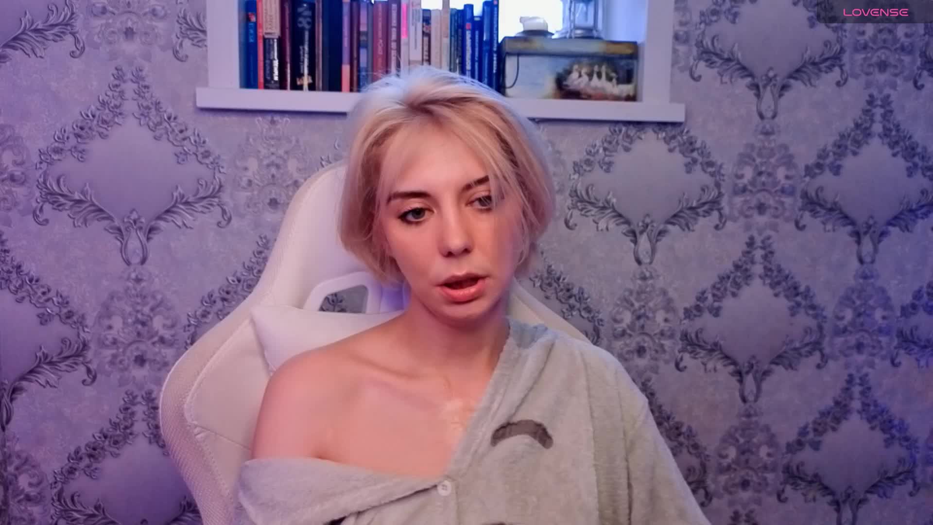 BlondIce Adult Chat April 17, 2026