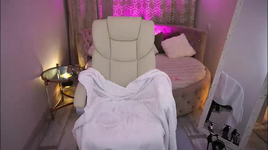 top_grace Adult Chat April 17, 2026