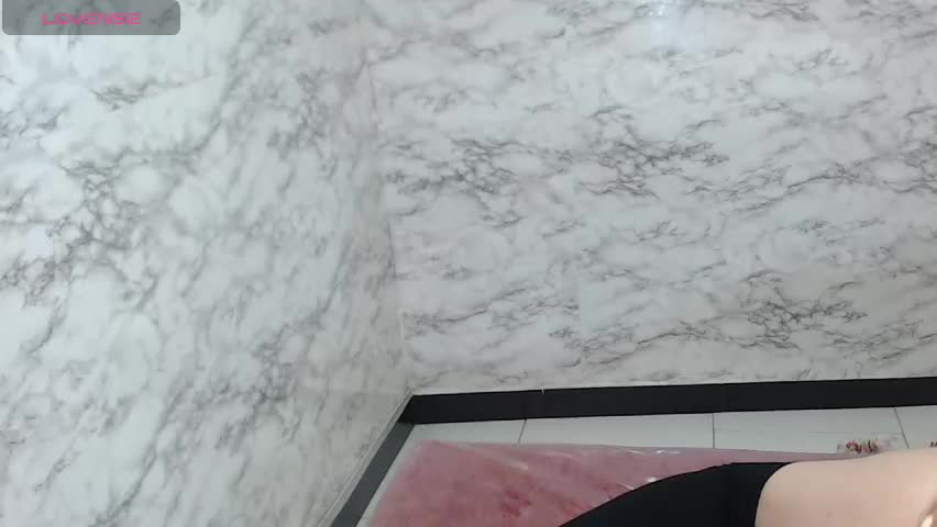 nycole_v Adult Chat April 17, 2026