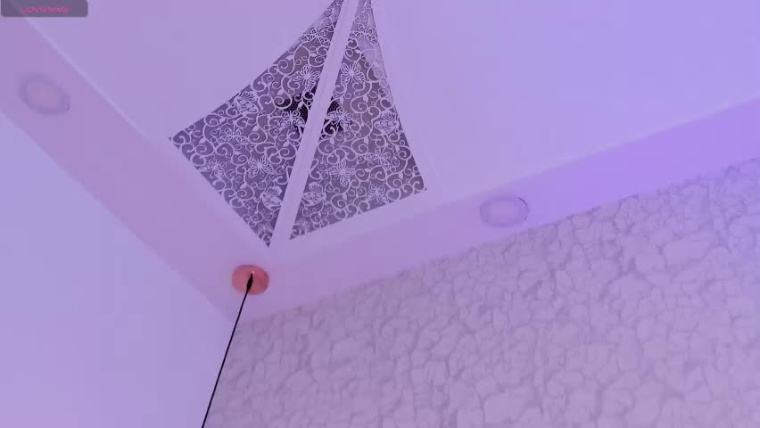 saraa_joness_ Adult Chat April 17, 2026