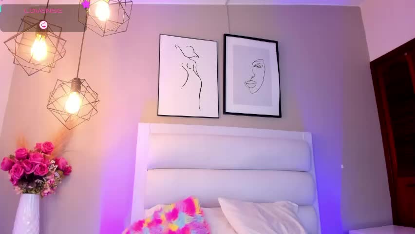 mia_levy Adult Chat April 17, 2026