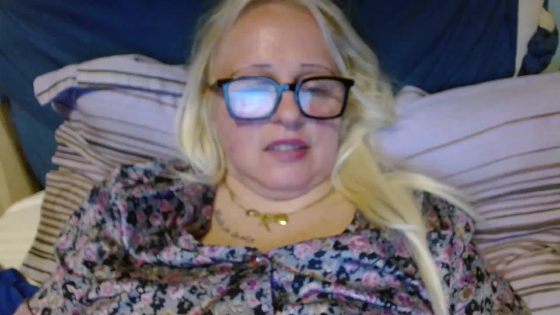 martachatte19 Adult Chat April 17, 2026