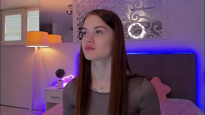 luisaclover Adult Chat April 17, 2026