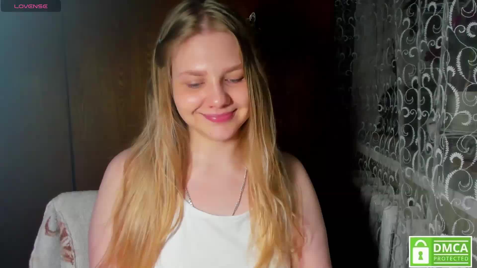 Emma-Frizea Adult Chat April 17, 2026