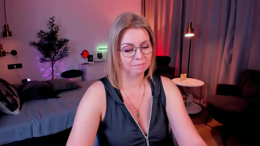 annielight Adult Chat April 17, 2026