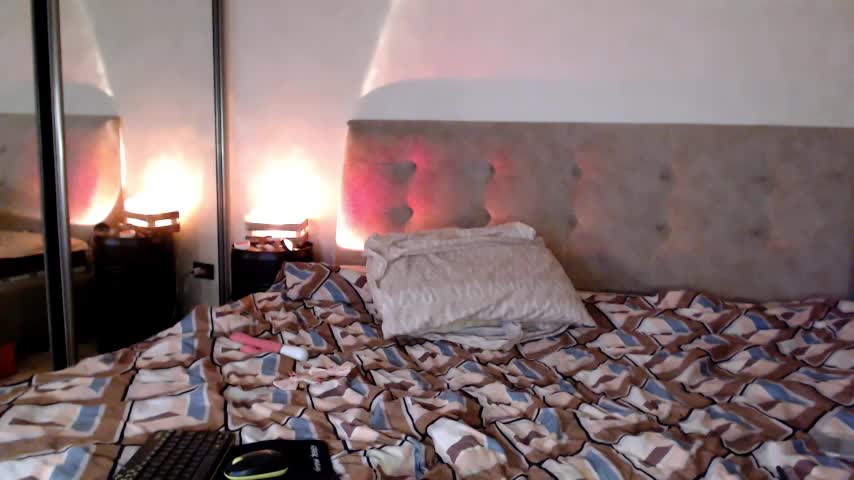-Yummybabes- Adult Chat April 17, 2026