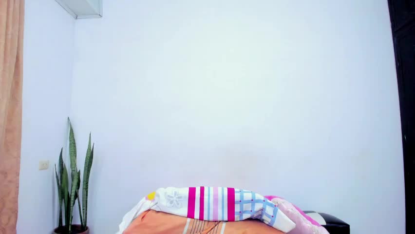 camilaa_foxxx Adult Chat April 17, 2026