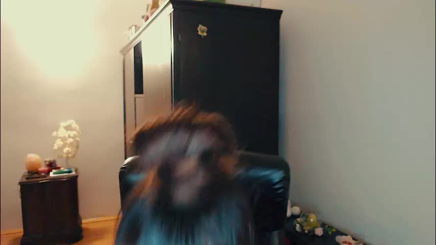 woman4love Adult Chat April 17, 2026