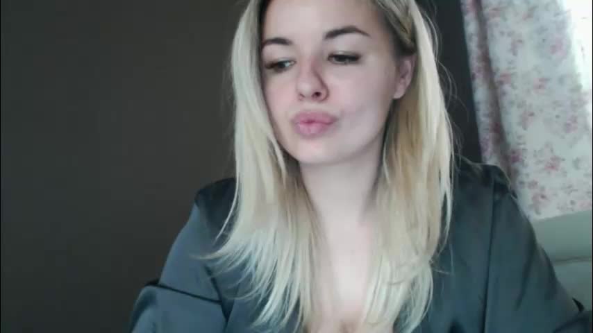 love_dom_meg Adult Chat April 17, 2026