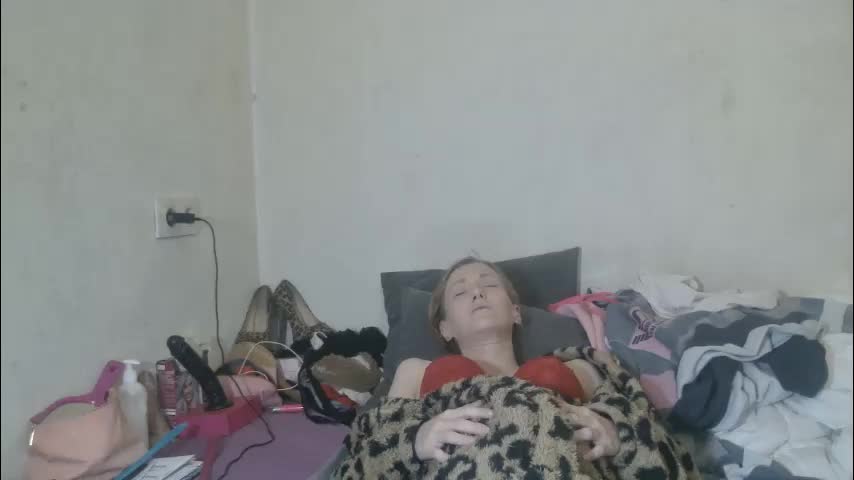 mistressmilly32 Adult Chat April 17, 2026